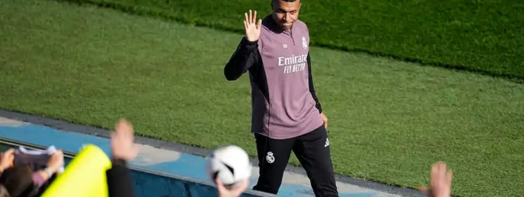 ¡Mbappé regresa a pesar de su lesión!