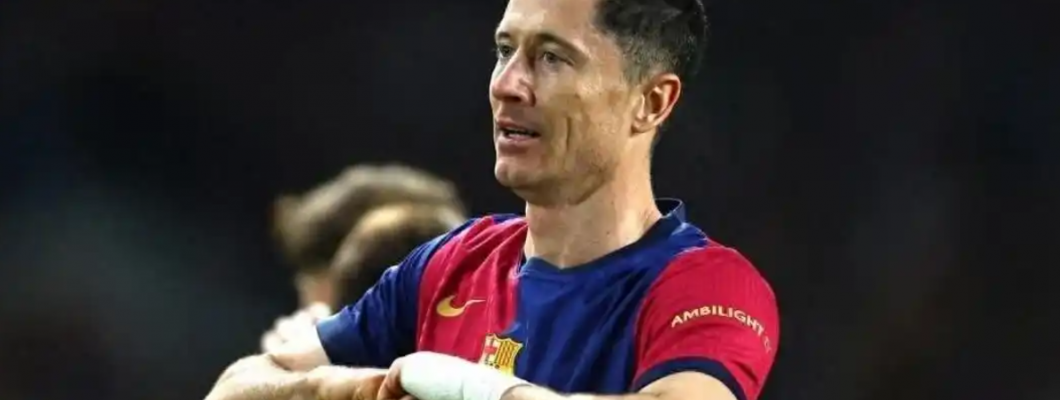 Lewandowski, de 36 años, sigue siendo la columna vertebral del Barcelona
