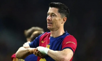 Lewandowski, de 36 años, sigue siendo la columna vertebral del Barcelona