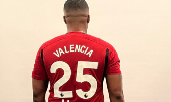Valencia revela la camiseta número 25