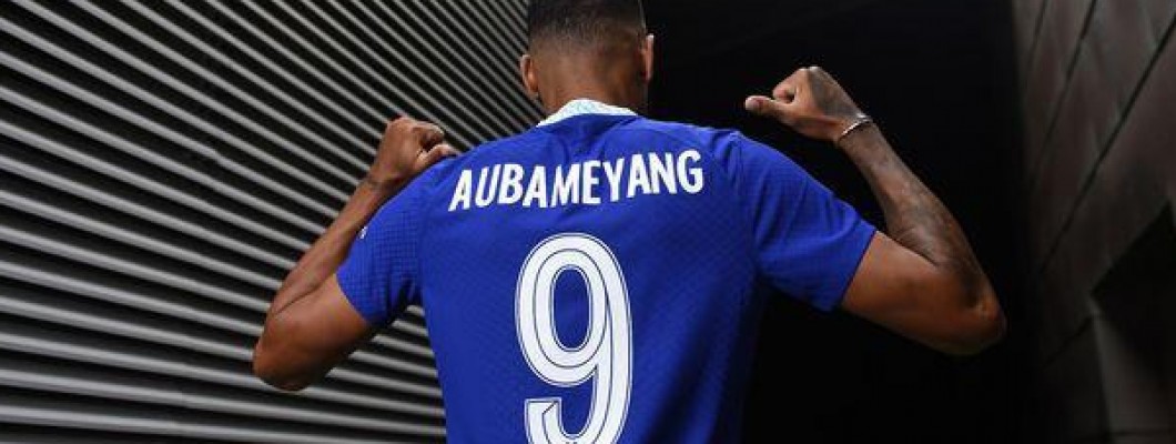 Aubameyang viste el Chelsea No. 9