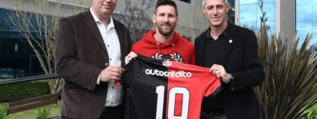 Se negó a renovar el contrato con una reducción de salario